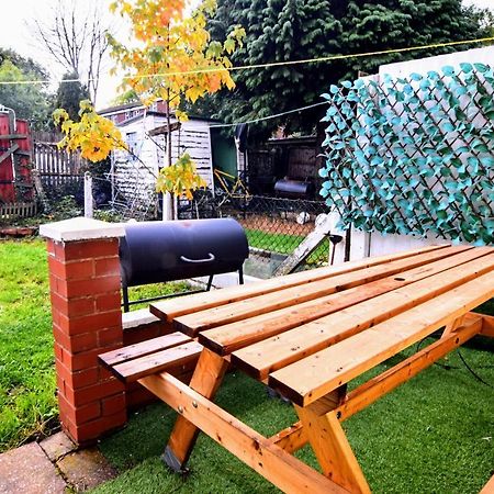 The Chinatown Home - Private Garden, Netflix, Bbq & Bar Birmingham Buitenkant foto