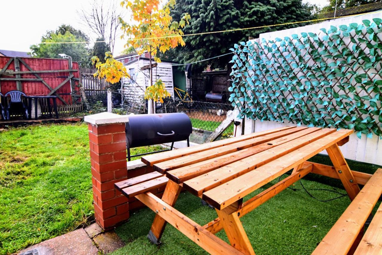 The Chinatown Home - Private Garden, Netflix, Bbq & Bar Birmingham Buitenkant foto